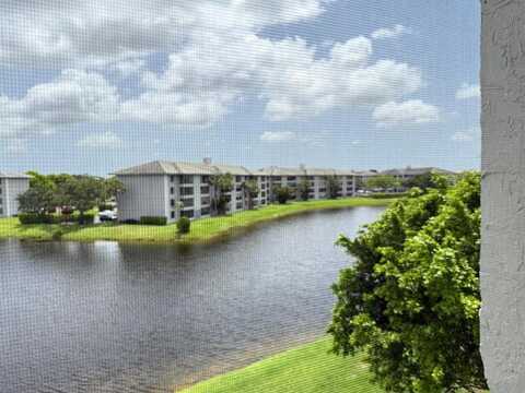 9420 Poinciana Pl, Davie, FL 33324