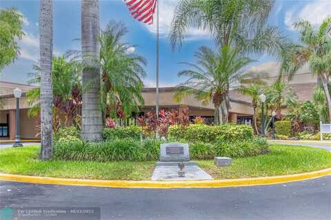 8841 Sunrise Lakes Blvd, Sunrise, FL 33322