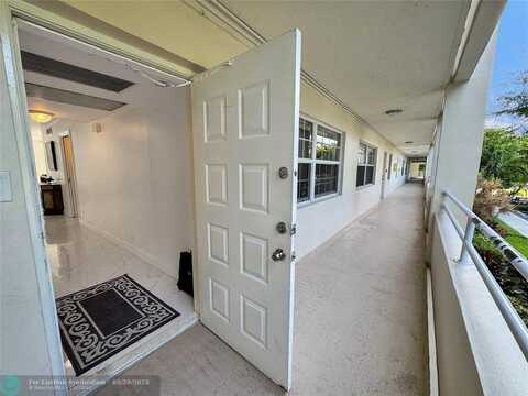 535 Oaks Dr, Pompano Beach, FL 33069