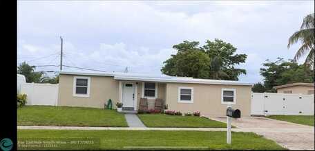 5231 NE 19th Ter, Pompano Beach, FL 33064