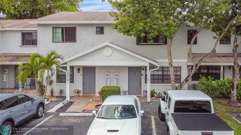 10324 NW 3rd St, Pembroke Pines, FL 33026
