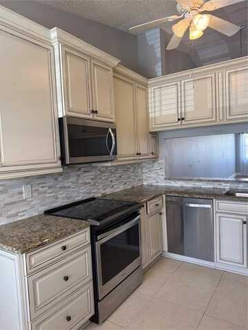 7593 Tahiti Lane, Lake Worth, FL 33467