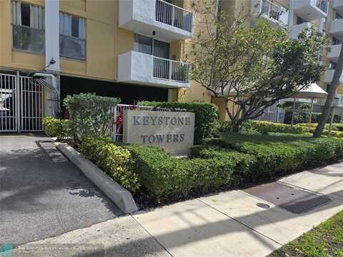 2000 NE 135th St, North Miami, FL 33181