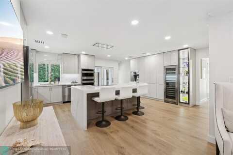 2510 NE 47th St, Fort Lauderdale, FL 33308
