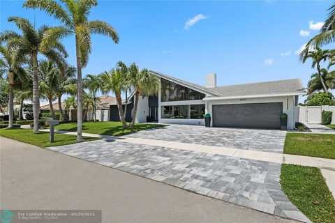 2901 NE 46th St, Lighthouse Point, FL 33064