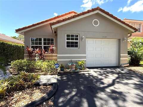 13549 NW 5th Ct, Plantation, FL 33325