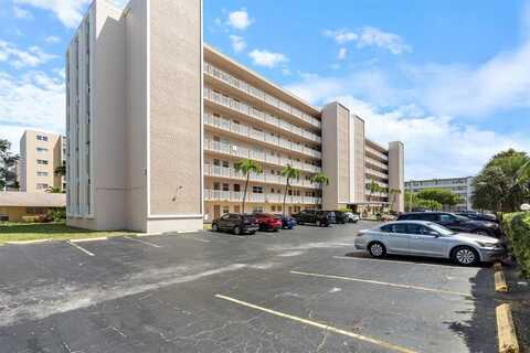 421 NE 14th Ave, Hallandale Beach, FL 33009