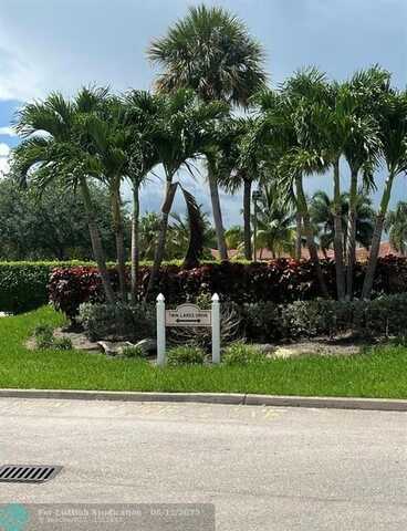 9936 Twin Lakes Dr, Coral Springs, FL 33071