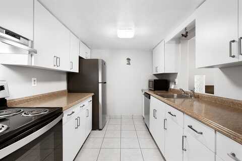 3220 N Pine Island Rd, Fort Lauderdale, FL 33351