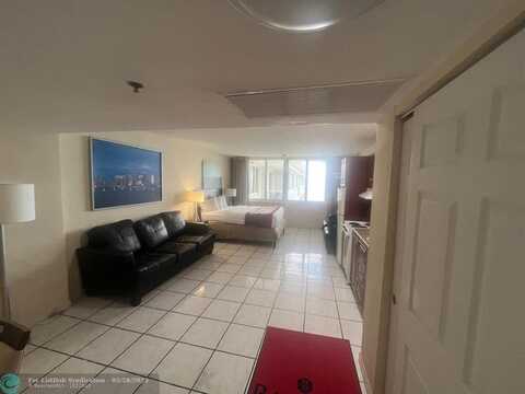19201 Collins Ave, North Miami Beach, FL 33160