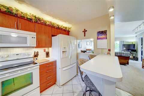 9440 Sunrise Lakes Blvd, Sunrise, FL 33322