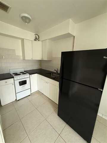 2213 Lincoln St, Hollywood, FL 33020