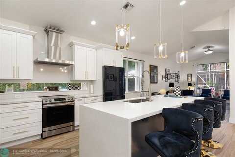 11972 Glenmore Dr, Coral Springs, FL 33071