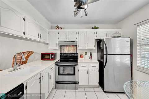 1204 Bahama Bnd, Coconut Creek, FL 33066