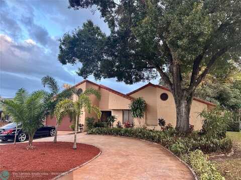 10998 NW 1st Manor, Coral Springs, FL 33071