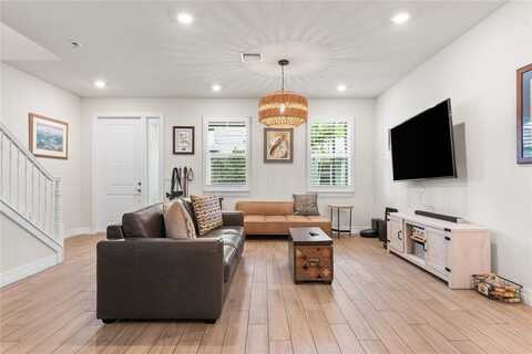 1030 Eucalyptus Dr, Hollywood, FL 33021