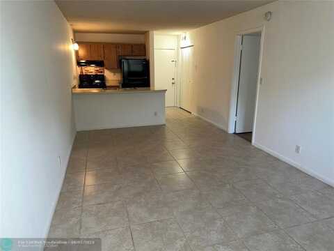 2771 Riverside Dr, Coral Springs, FL 33065