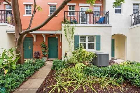 614 SW 2nd Ter, Pompano Beach, FL 33060