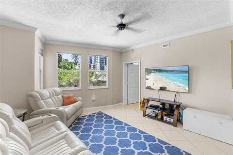 533 NE 3rd Ave, Fort Lauderdale, FL 33301