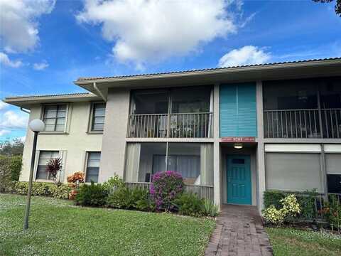 9785 Pineapple Tree Dr, Boynton Beach, FL 33436