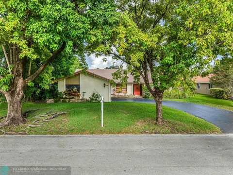 648 NW 100th Ln, Coral Springs, FL 33071