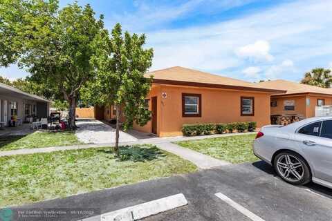 271 SW 1st St, Deerfield Beach, FL 33441