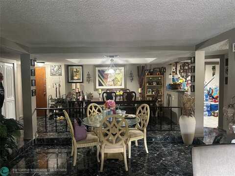 3680 Inverrary Dr, Lauderhill, FL 33319