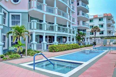 2051 SE 3rd St, Deerfield Beach, FL 33441