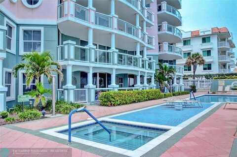 2051 SE 3rd St, Deerfield Beach, FL 33441
