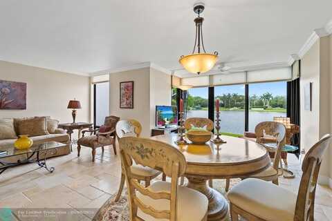 3405 Bridgewood Dr, Boca Raton, FL 33434