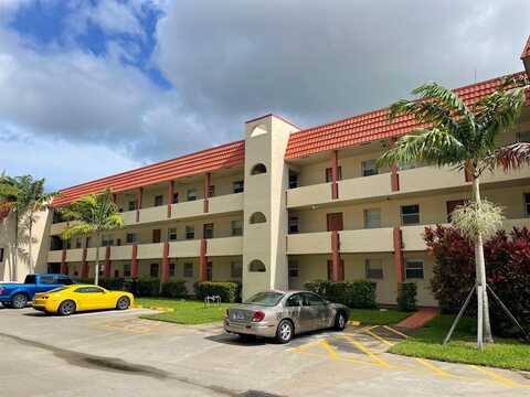 8101 N Sunrise Lakes Dr, Sunrise, FL 33322