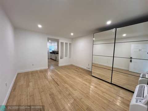 8080 Tatum Waterway Dr, Miami Beach, FL 33141