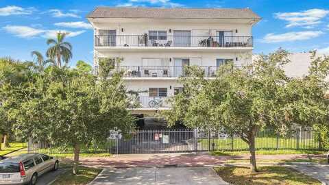 1960 Marseille Dr, Miami Beach, FL 33141