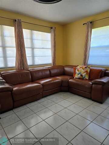 21 Ventnor B, Deerfield Beach, FL 33442