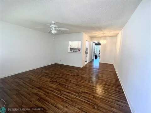 330 Farnham P, Deerfield Beach, FL 33442