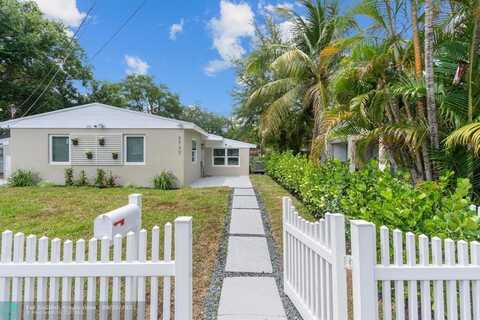 2737 Harding St, Hollywood, FL 33020