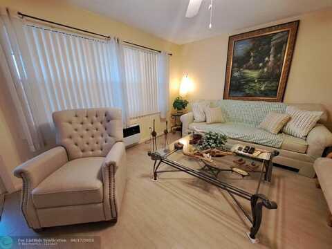 336 Oakridge S, Deerfield Beach, FL 33442