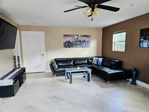 1650 SW 117th Ave A, Davie, FL 33325