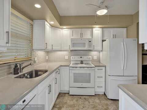 2141 NE 68th St, Fort Lauderdale, FL 33308