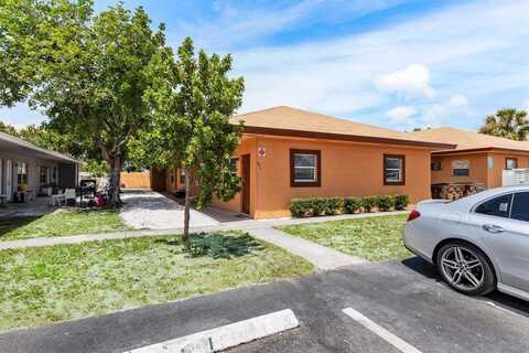 271 SW 1st St, Deerfield Beach, FL 33441