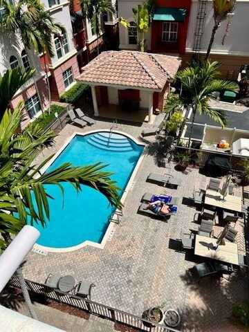 1033 NE 17th Way, Fort Lauderdale, FL 33304