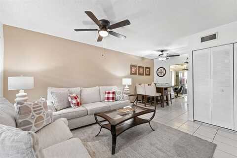 7610 NW 1st St, Margate, FL 33063