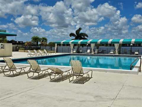 115 Lake Emerald Dr, Oakland Park, FL 33309