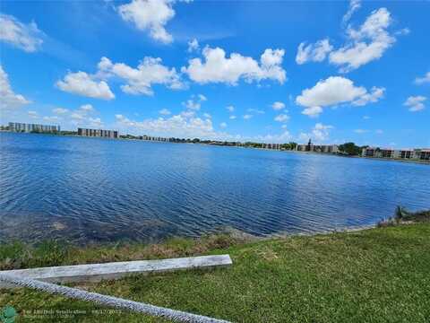 115 Lake Emerald Dr, Oakland Park, FL 33309