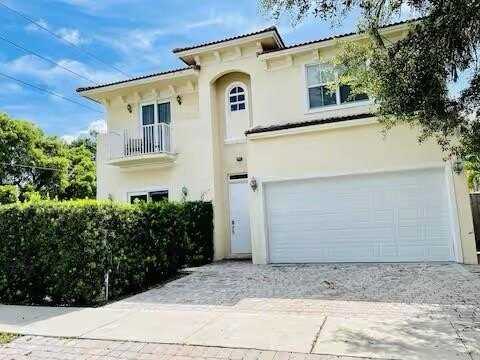 700 SW 8th Way, Fort Lauderdale, FL 33315