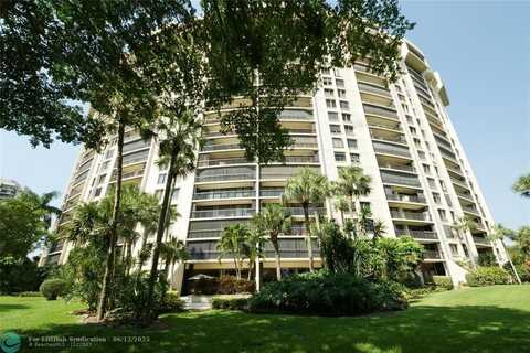 2480 Presidential Way, West Palm Beach, FL 33401
