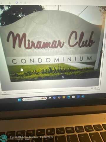 3199 Foxcroft Rd, Miramar, FL 33025