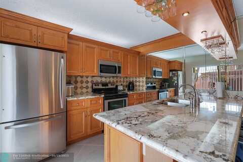 6021 NW 54th Ln, Tamarac, FL 33319