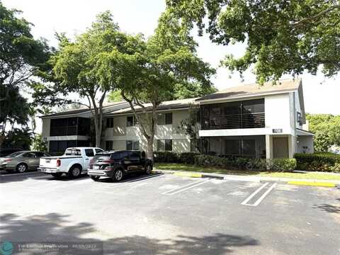 608 Gardens Dr, Pompano Beach, FL 33069
