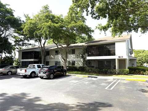 608 Gardens Dr, Pompano Beach, FL 33069